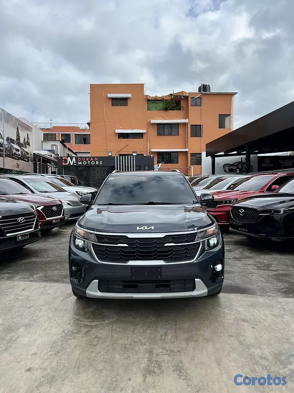 jeepetas y camionetas - Kia Seltos LX 2024
 3