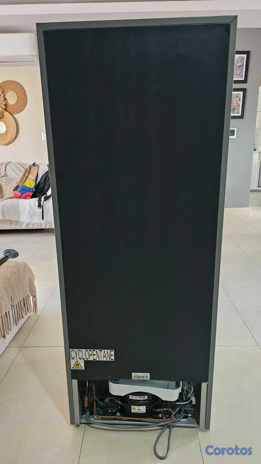 electrodomesticos - Nevera Midea 202L – Como Nueva – RD$10,000 (Negoci 3