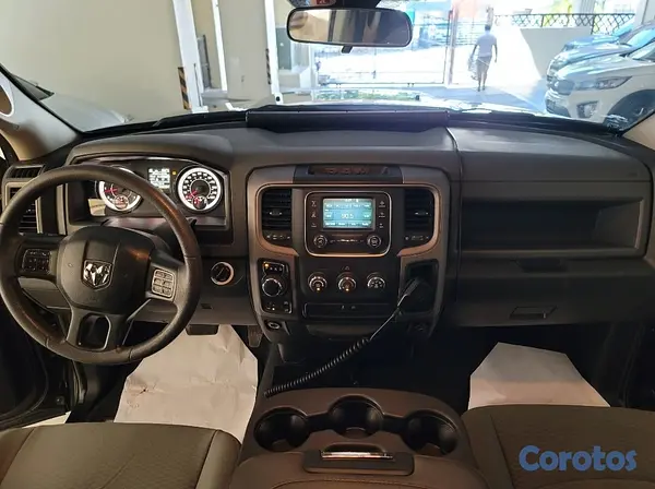 jeepetas y camionetas - Dodge 1500 Ram ST,  2018 Black Express, 4x4 13