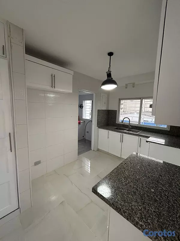 apartamentos - Alquilo Apartamento  3er piso proximo a almacenes  1