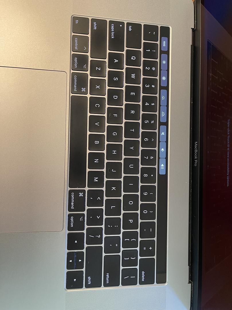 computadoras y laptops - Macbook Pro 15” 2017 2