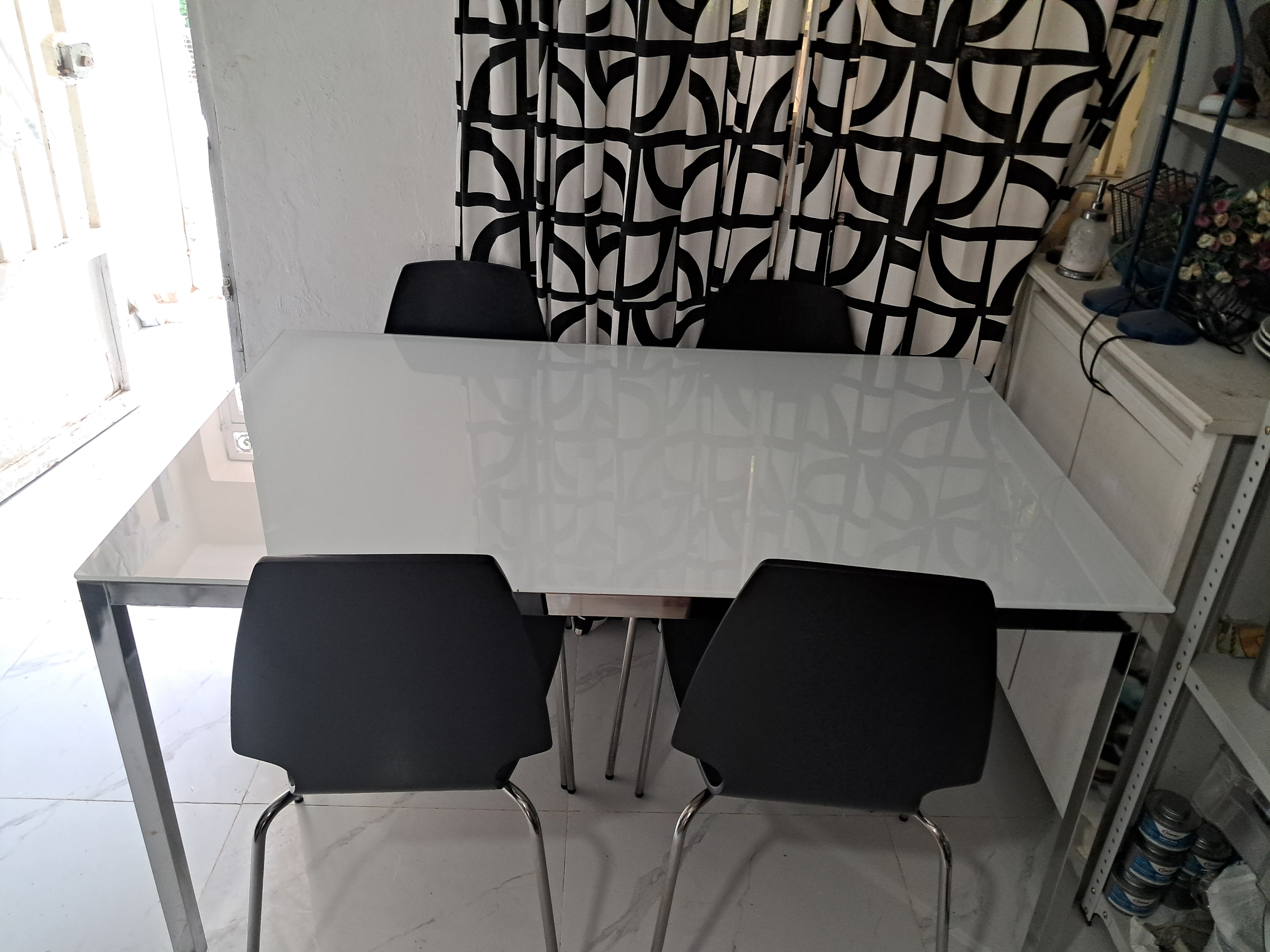 decoración y accesorios - Comedor de ikea  4 sillas $13800