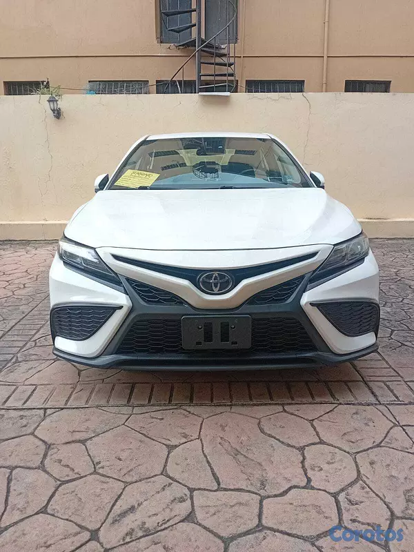 carros - Toyota Camry SE 2023 12