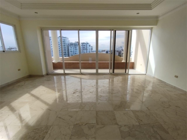 apartamentos - Venta de penthouse de 4 niveles con 622mts en la urbanización real  3