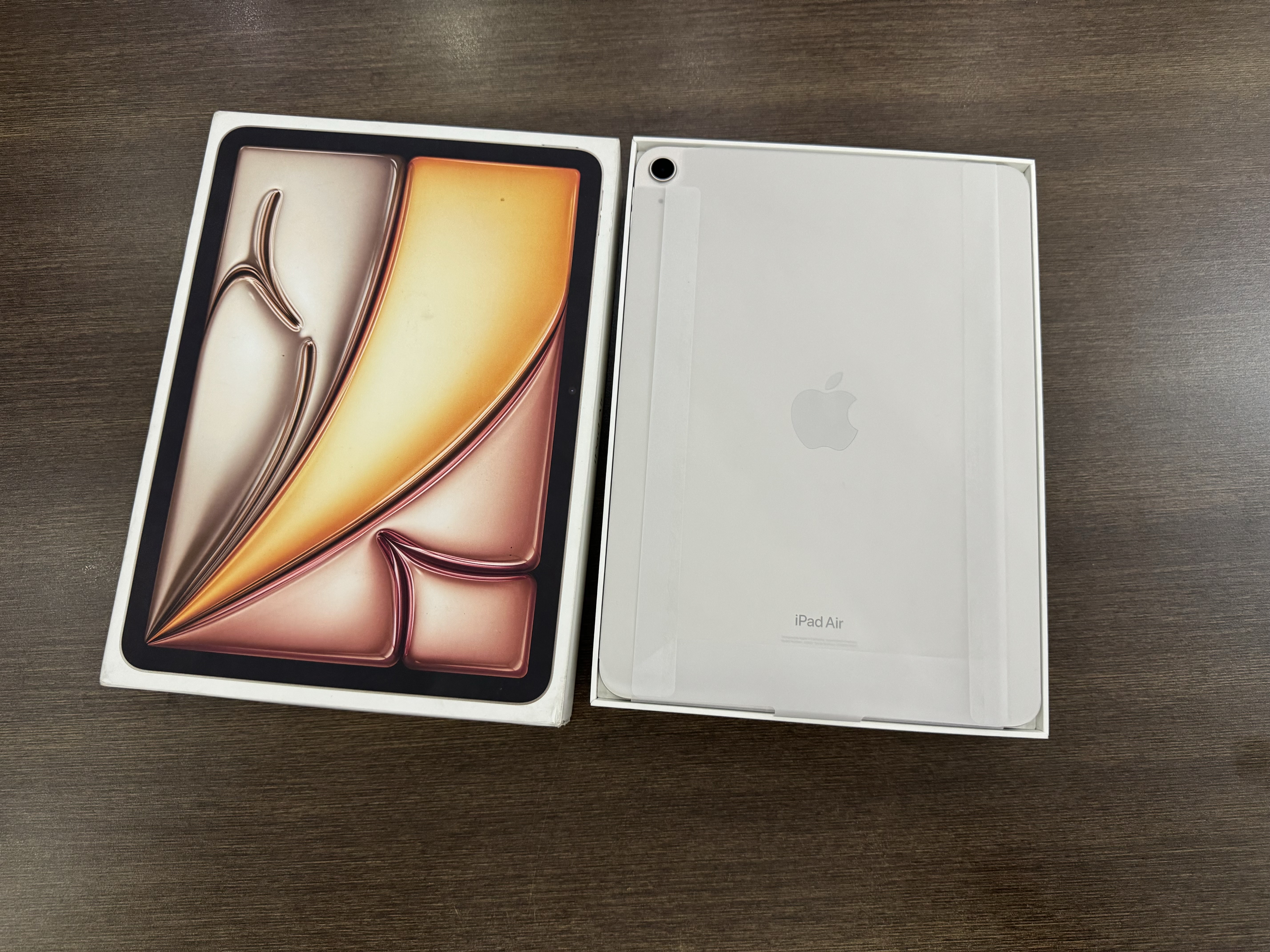 celulares y tabletas - iPad Air 6ta Gen 11-inch 128GB Starlight Nuevo Wi-Fi RD$ 39,500 NEG 1