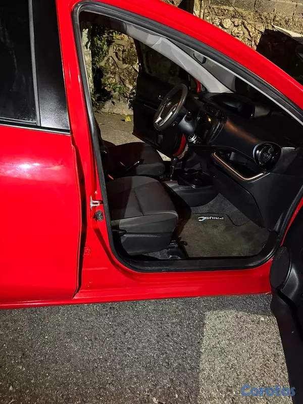 carros - Se vende Toyota priusC americano 2015, perfecta co 3