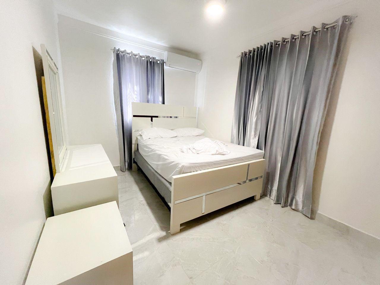 casas - CASA AMUEBLADA CON PISCINA DE RENTA EN LOS RIELES GURABO SANTIAGO 9