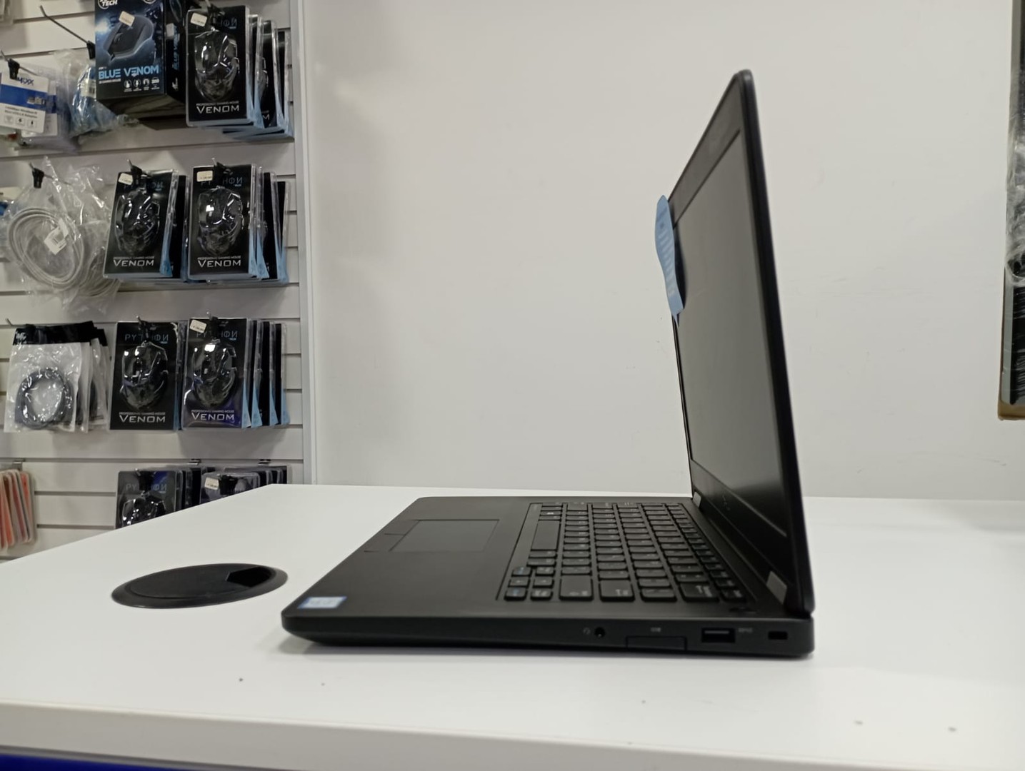 computadoras y laptops - Laptop Dell Latitude E5480 Intel Core i5 - 6ta  1