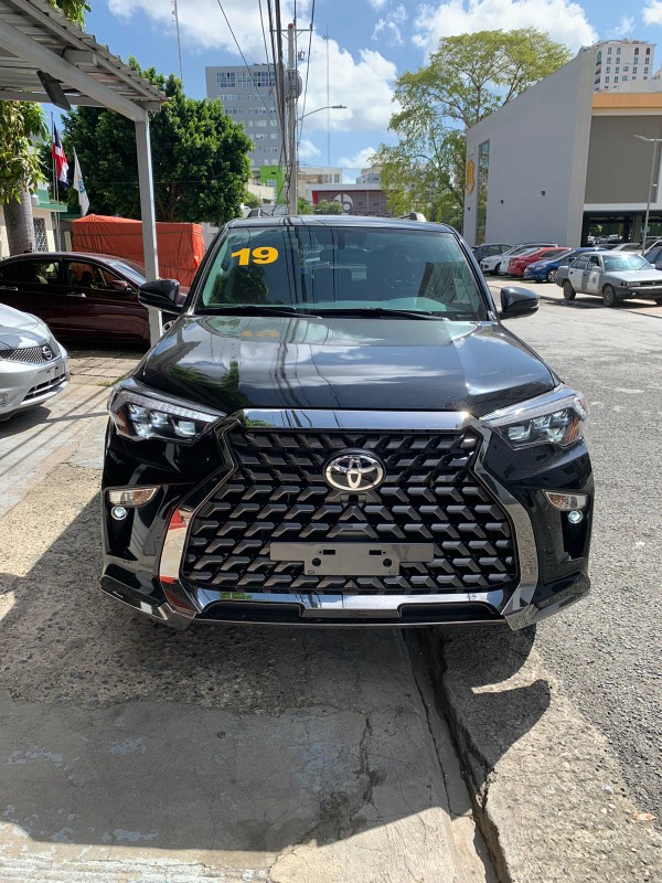 jeepetas y camionetas - Toyota 4 runner sr5 2019 americana 