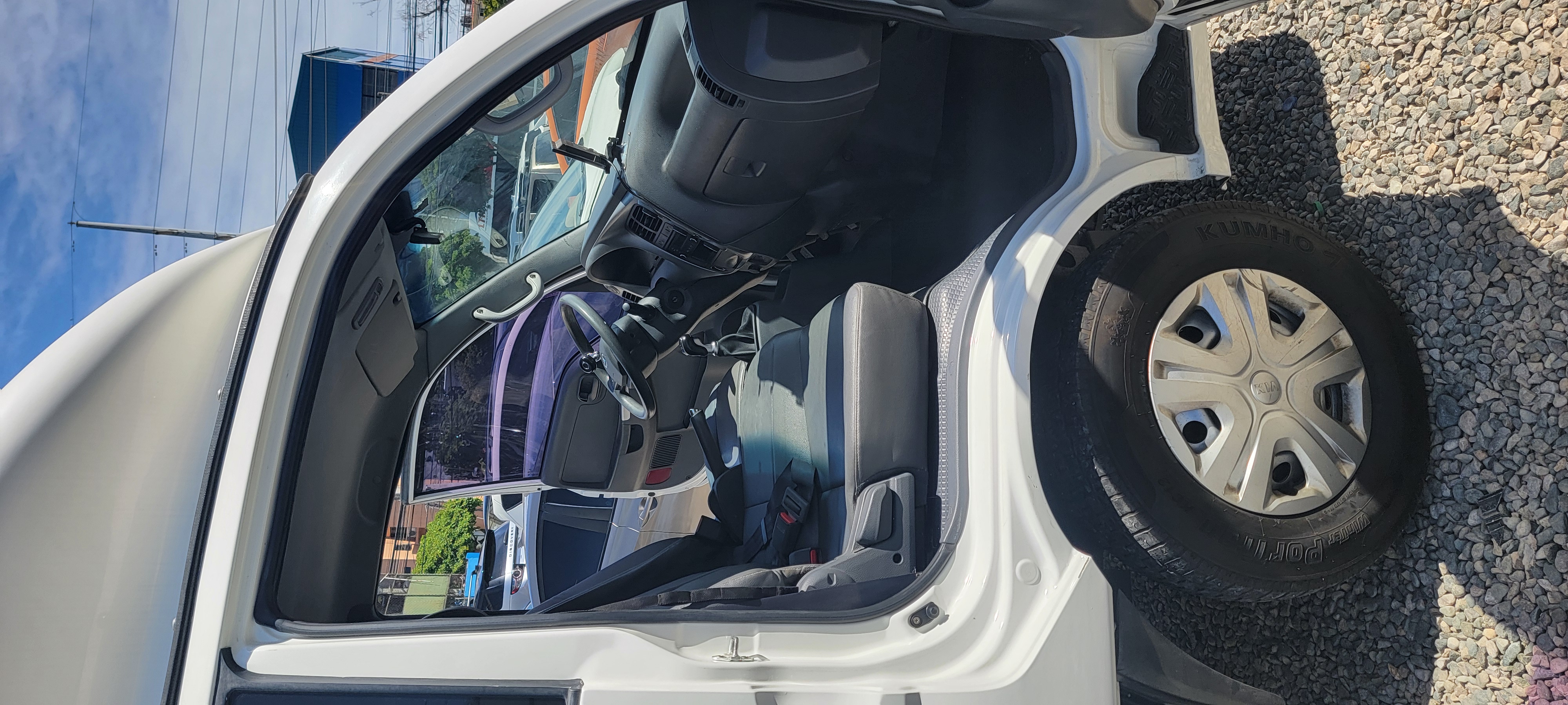 camiones y vehiculos pesados - CAMION GURGON KIA BOMGO 111 2019 4