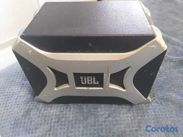 camaras y audio - SE VENDE SUBWOOFER JBL  4