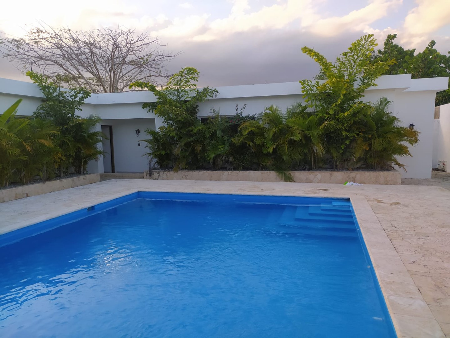 casas vacacionales y villas - Hotel en Juan Dolio de 9 habitaciones con piscina