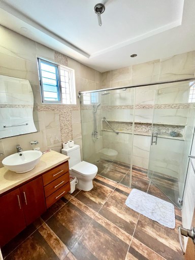 casas - Acogedora casa moderna en excelente condiciones y buena ubicación 1