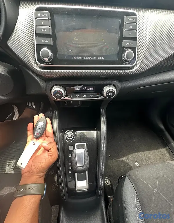 jeepetas y camionetas - Nissan Kicks SV 2020 9