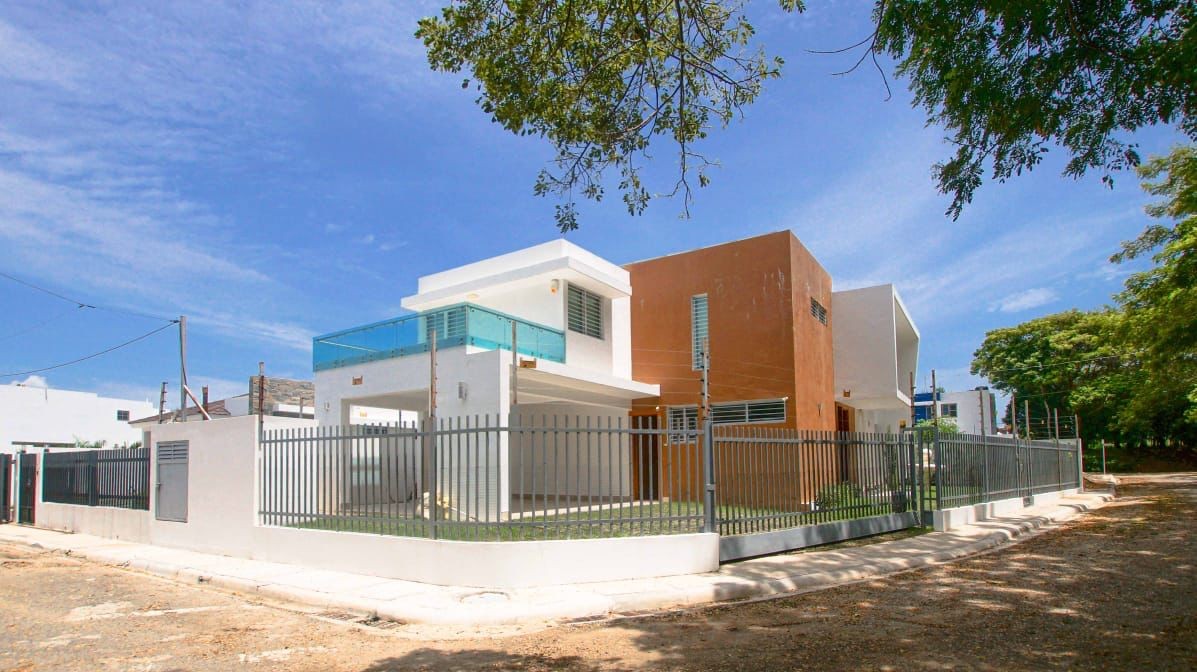 casas - Hermosa Casa con Diseño Moderno en Proyecto Privado, Santiago 0
