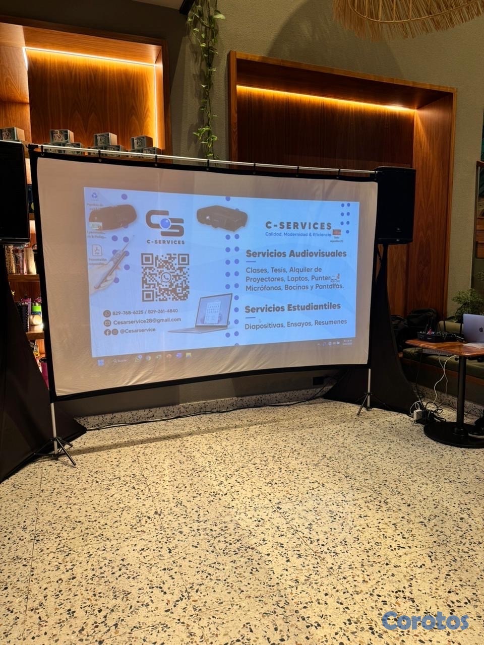 otros electronicos - Proyector, pantalla, bocina, micrófonos para taller o eventos en alquiler 4