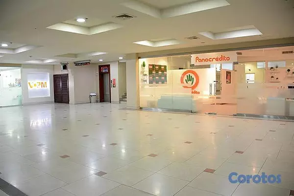 oficinas y locales comerciales - Local en alquiler en 2do nivel en Malecón Center 7