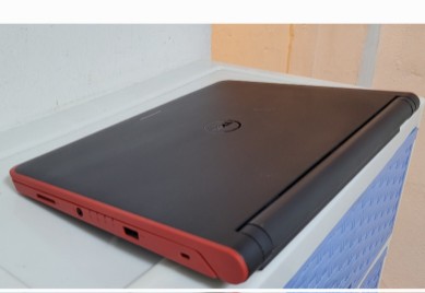 computadoras y laptops - Laptop Dell 14 Pulg Core i3 Mem 8gb Disco 1000gb Wifi 2
