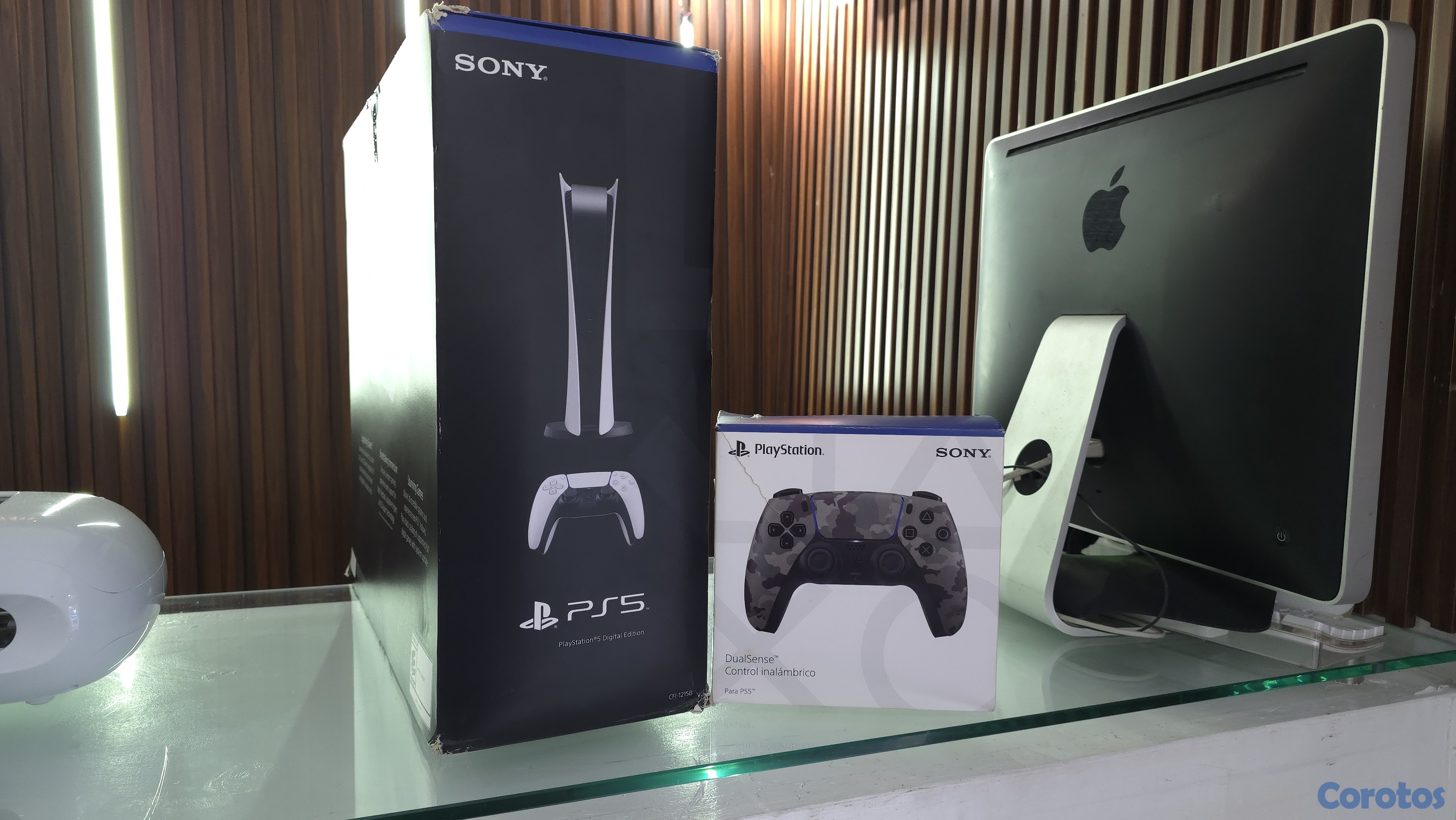 consolas y videojuegos - Sony Playstation 5 Digital en su caja mas control 2