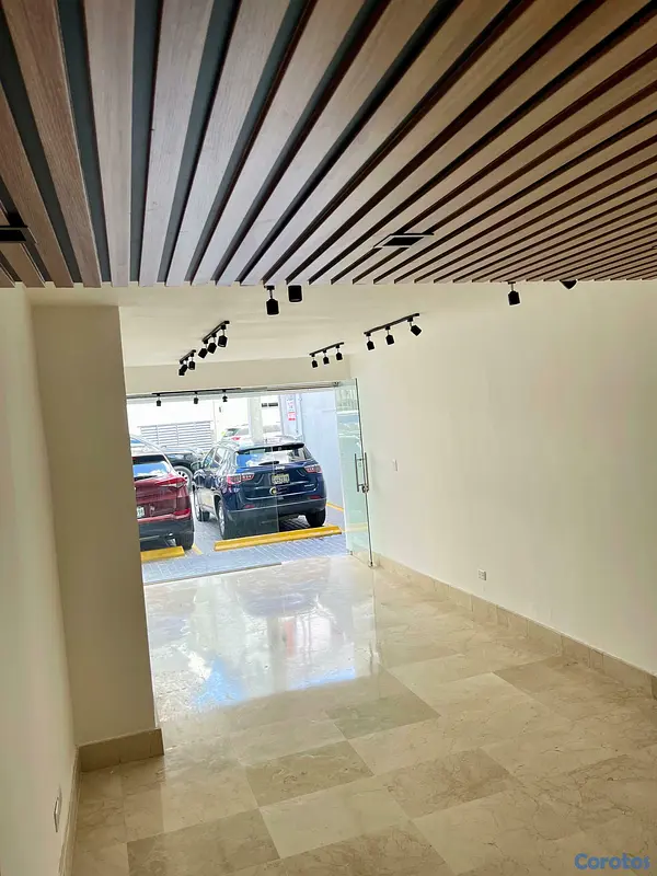 oficinas y locales comerciales - SE ALQUILA LOCAL COMERCIAL – EVARISTO MORALES 3