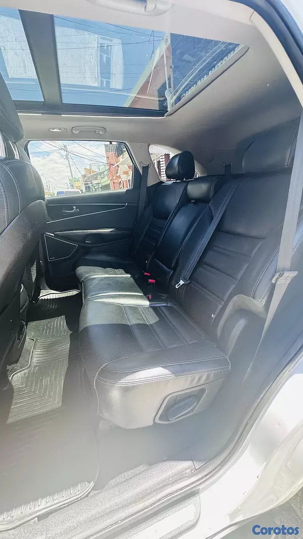 jeepetas y camionetas - Se vende Kia Sorento 2016 SX 9