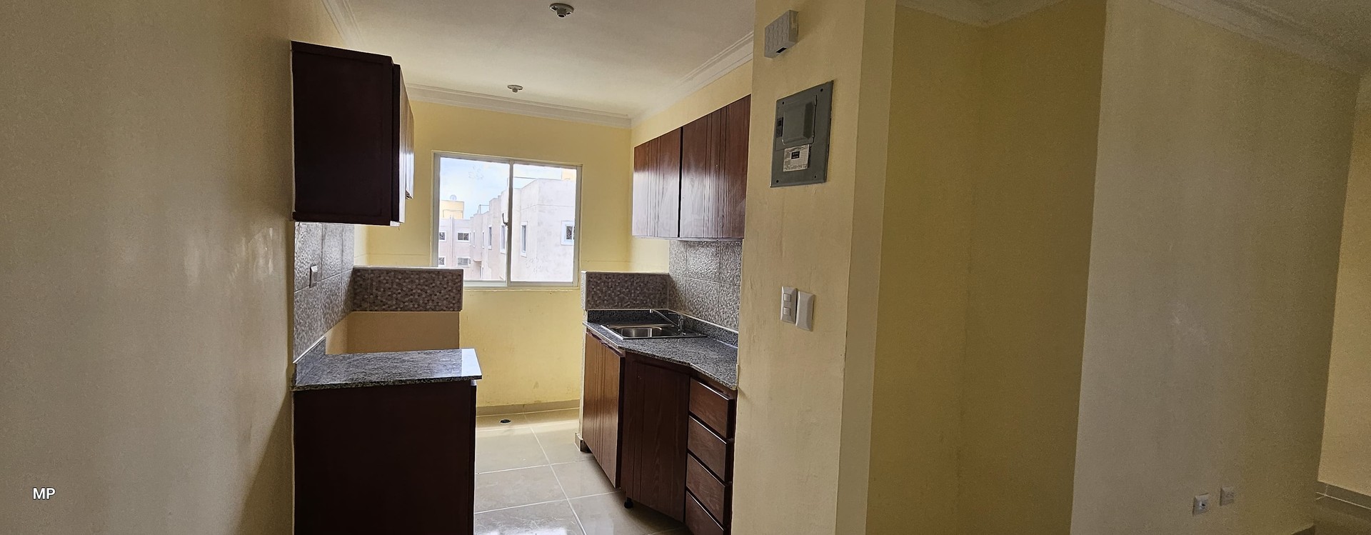 apartamentos - Alquiler apartamento nuevo en Residencial Emilia 4to piso

 6