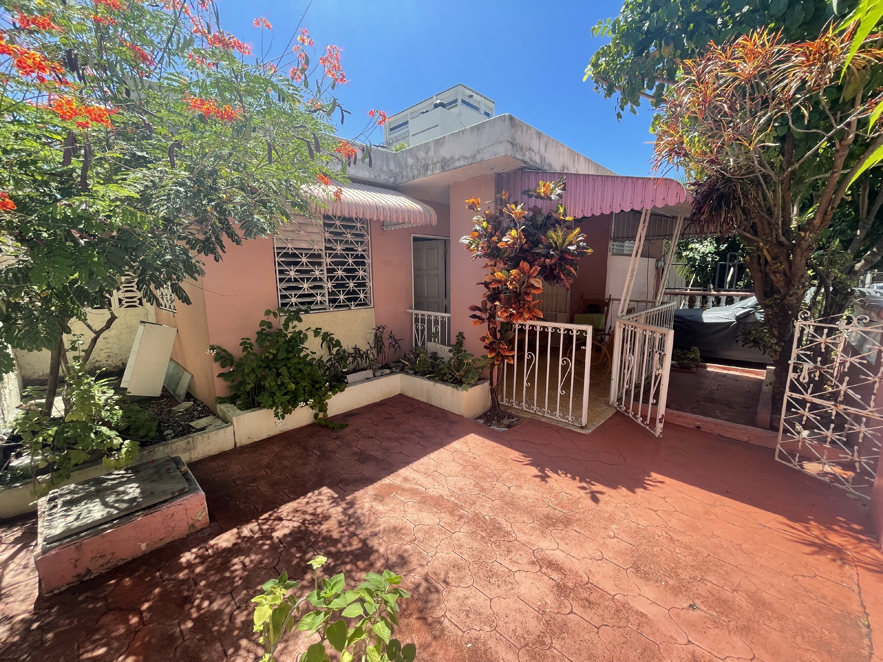 casas - Casa en Venta, Avenida Independencia sector El Cacique, Santo Domingo  0