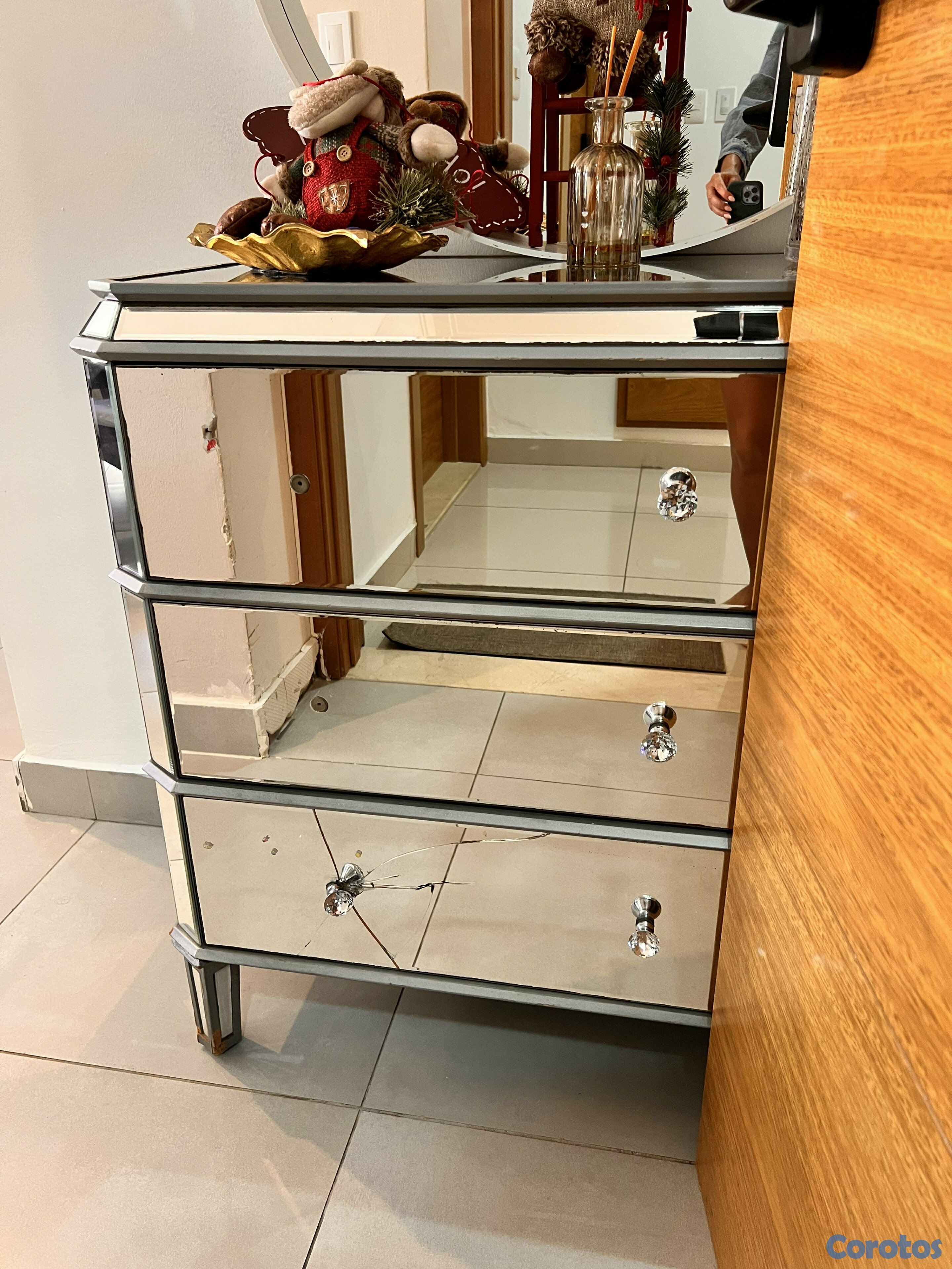 muebles y colchones - 2 mesas de espejo 3 gavetas  3