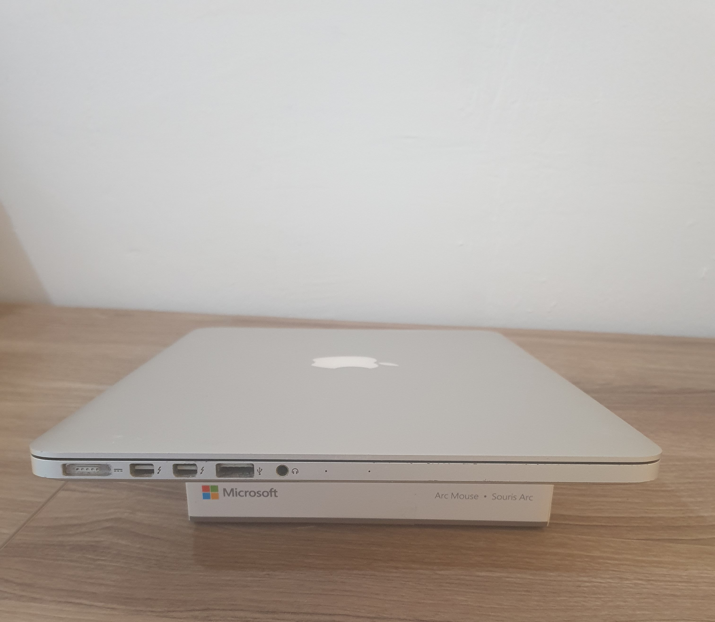 computadoras y laptops - Laptop MacBook Pro 2015, pant Retina 13,3'', 128GB SSD, 8GB RAM,  Como nueva  2