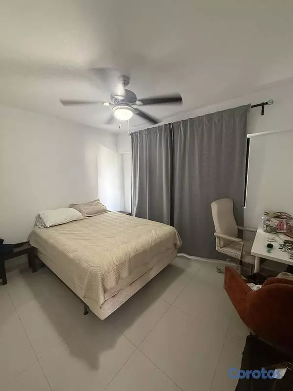 apartamentos - Apartamento en venta vacío de 3 habitaciones con v 7