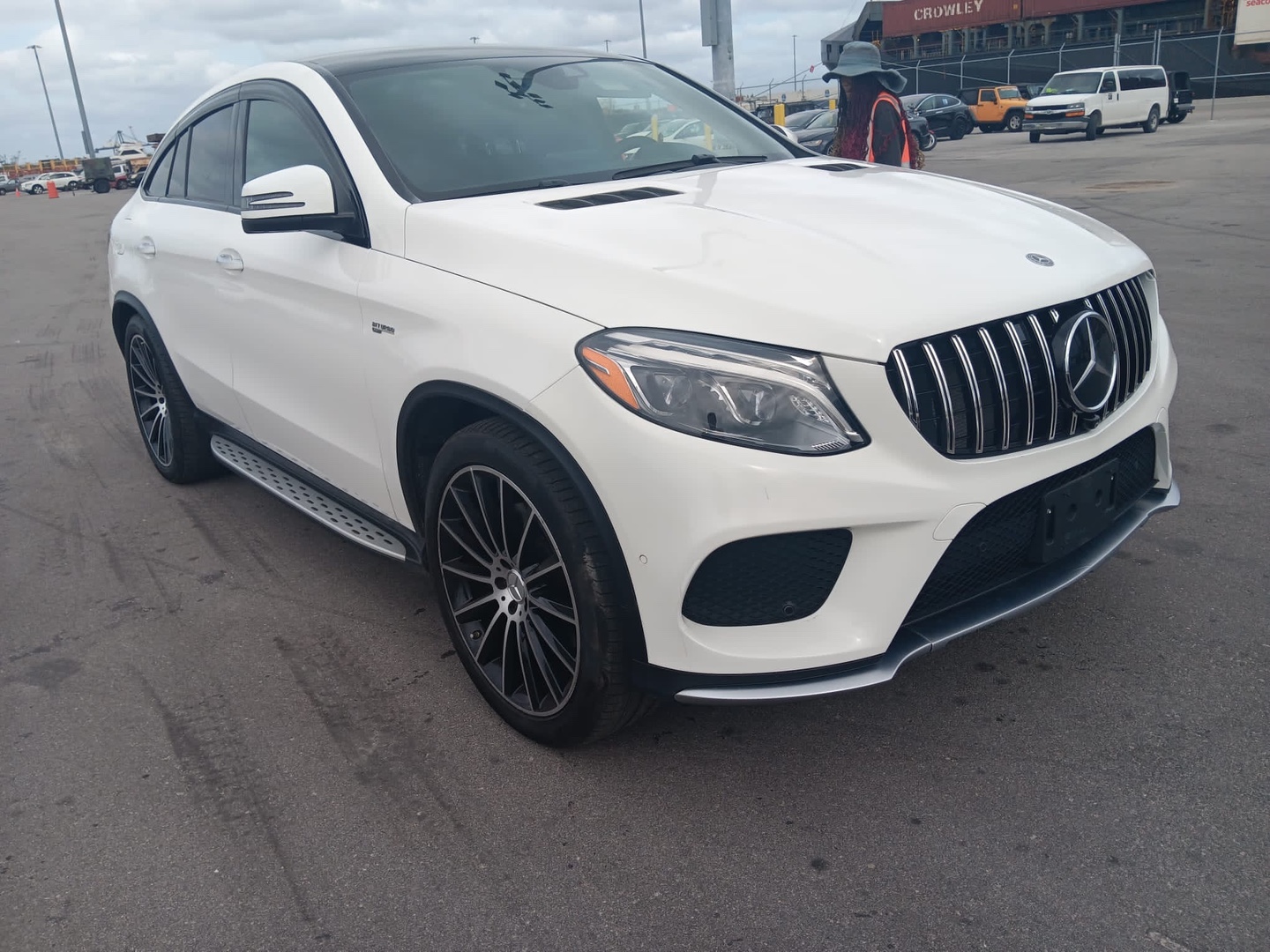 jeepetas y camionetas - Mercedes-Benz GLE AMG 43 coupe 2018 clean carfax 1