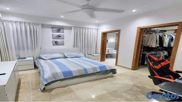 casas - Vendo amplia casa en Arroyo Hondo viejo 317 m2 , 2 niveles 3