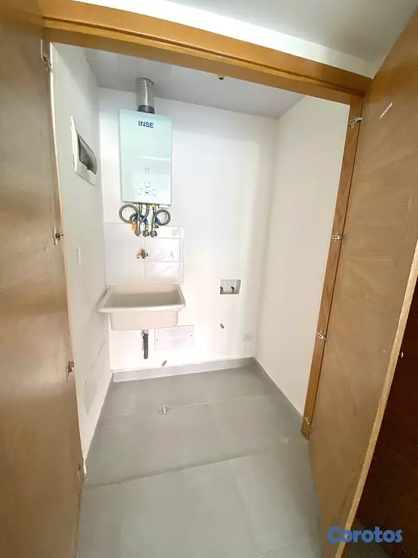 apartamentos - A estrenar iluminado y con concepto abierto en lo más céntrico  2