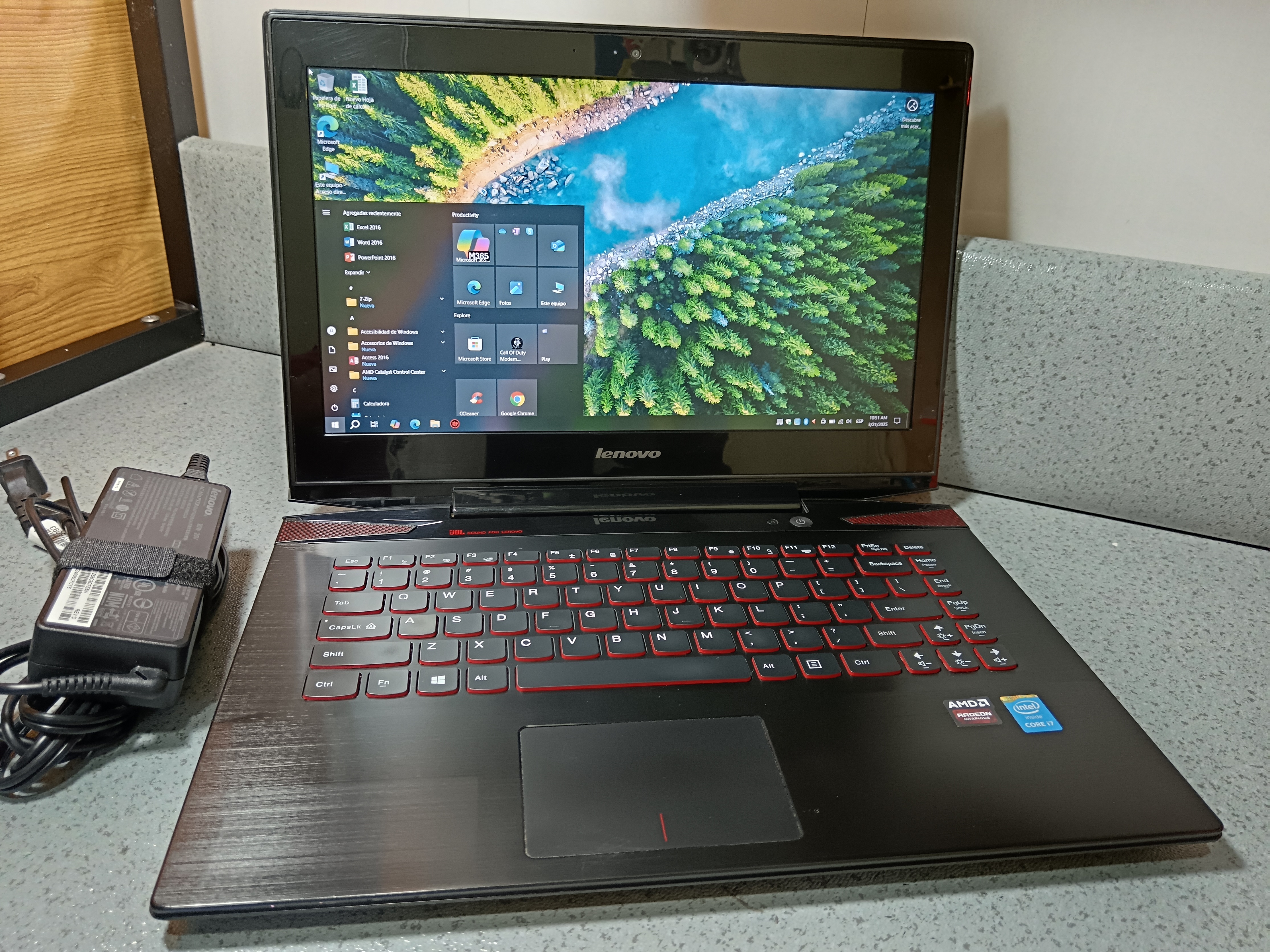 computadoras y laptops - Laptop GAMER Lenovo Y40 i7 8gb 500gb ssd 4GB RADEO 1