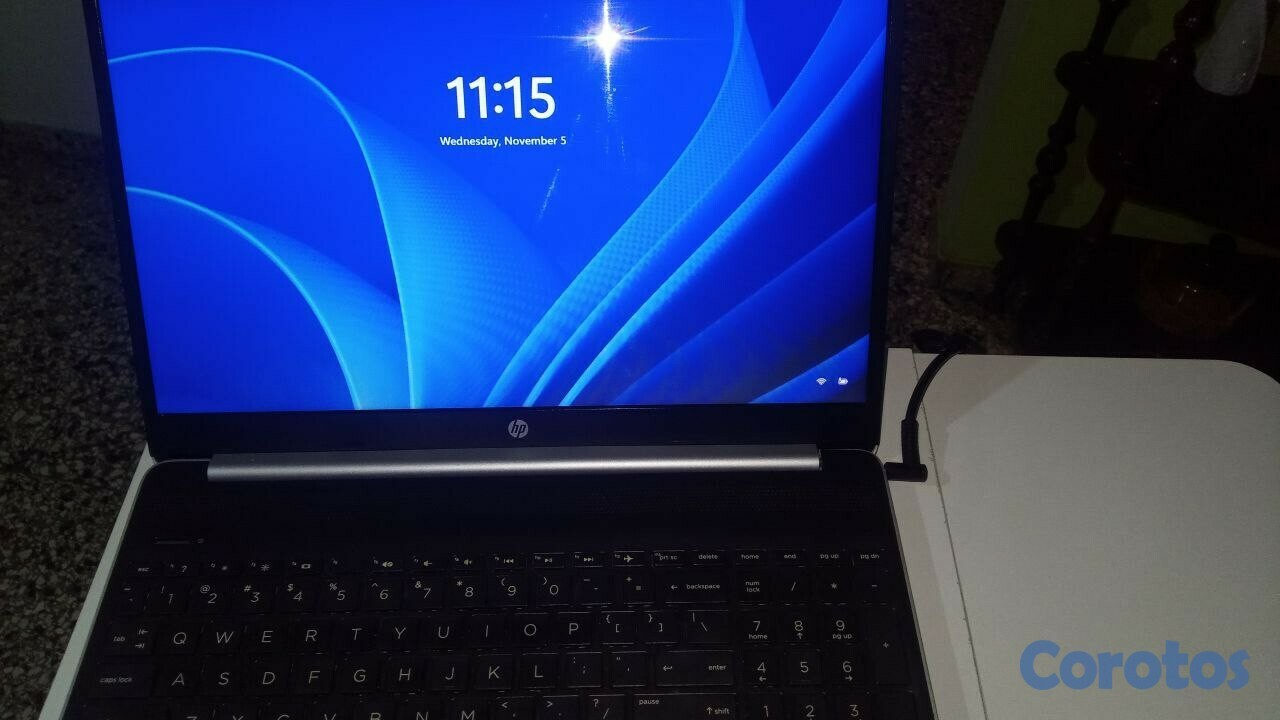 computadoras y laptops - Laptop HP i5 , 15.6"  3