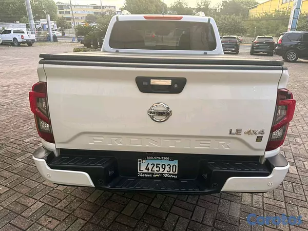 jeepetas y camionetas - Nissan frontier le 2022 8