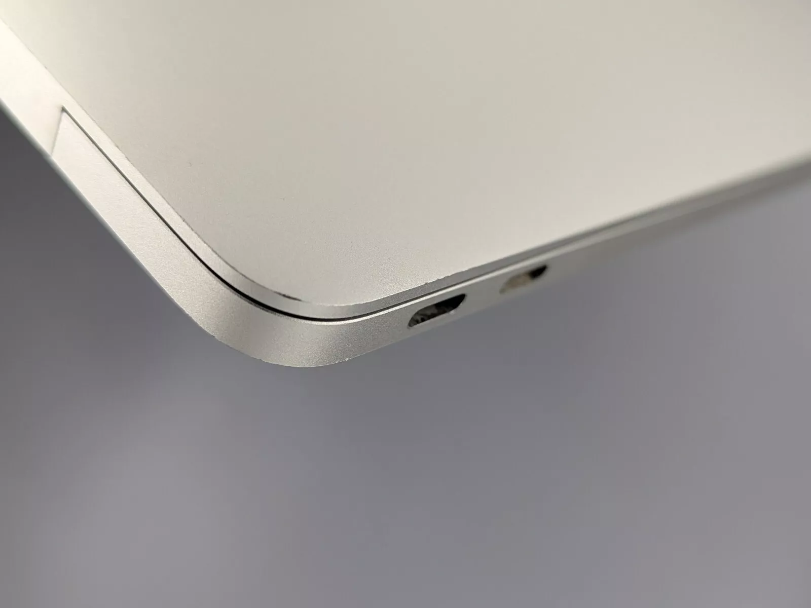computadoras y laptops - MacBook Pro 2017 Retina COMO NUEVA 5