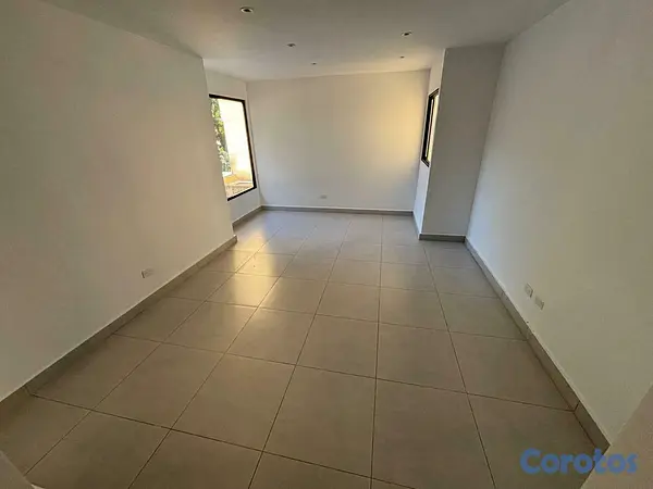 oficinas y locales comerciales - Local a estrenar en Alquiler en La Julia 4
