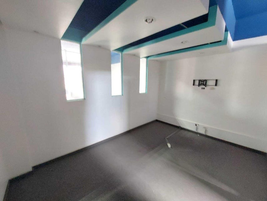 oficinas y locales comerciales - Local Comercial en Alquiler El Millon 4
