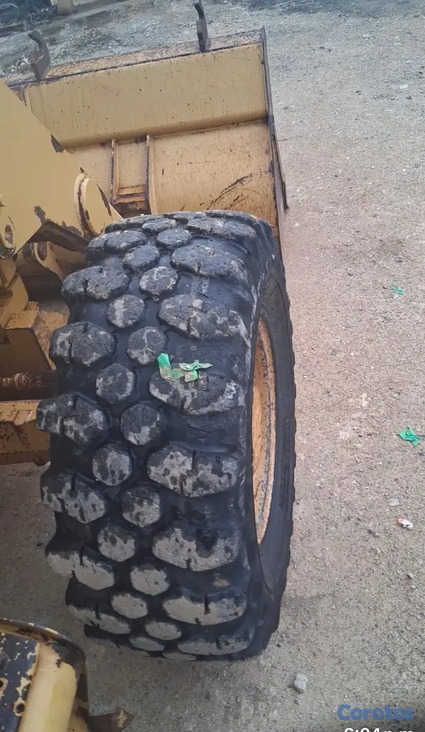 camiones y vehiculos pesados - En buena condición precio negociable  5