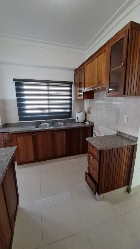 apartamentos - Se alquila apartamento amplio y fresco en El Millón: USD 1,200

 5
