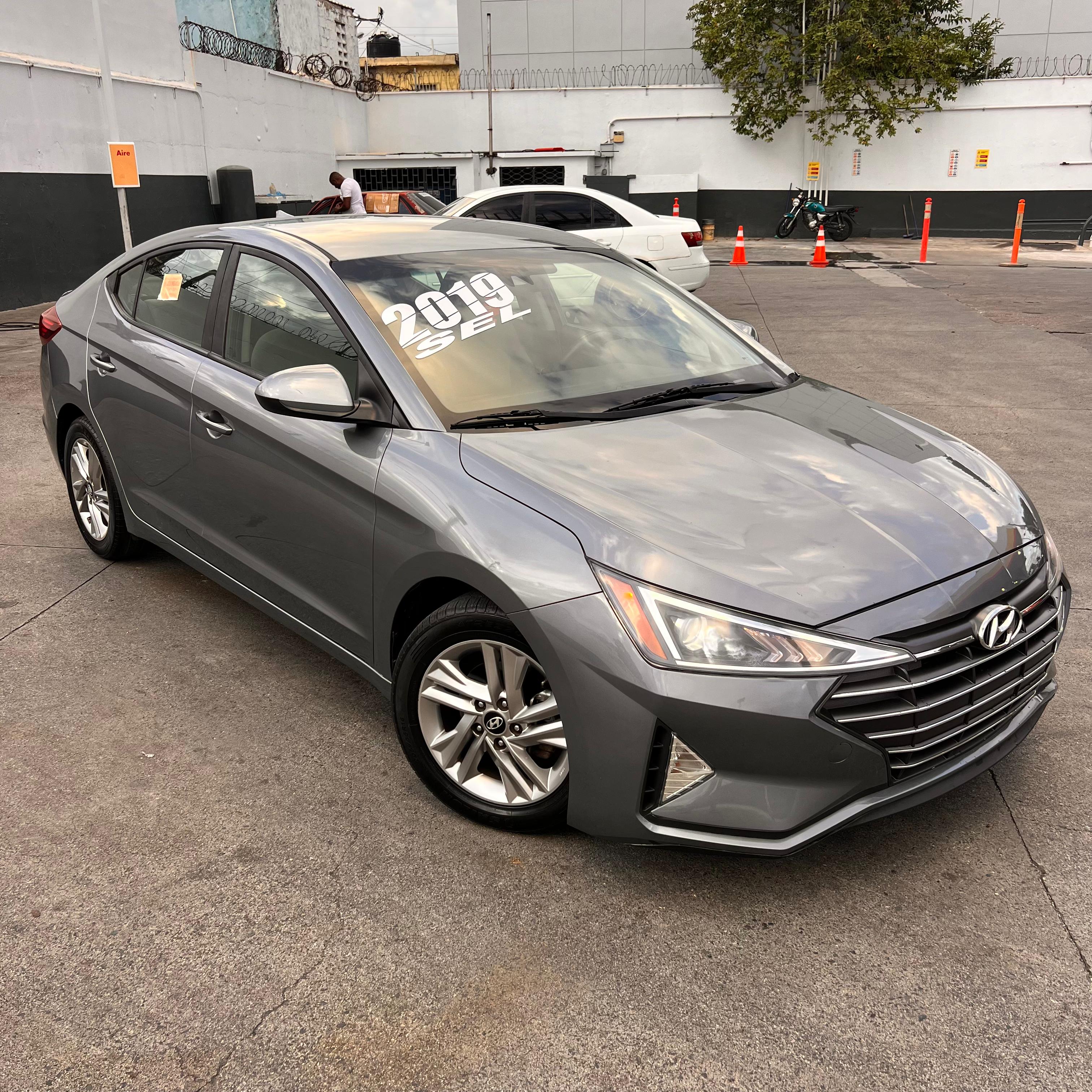 carros - Hyundai Elantra SEL 2