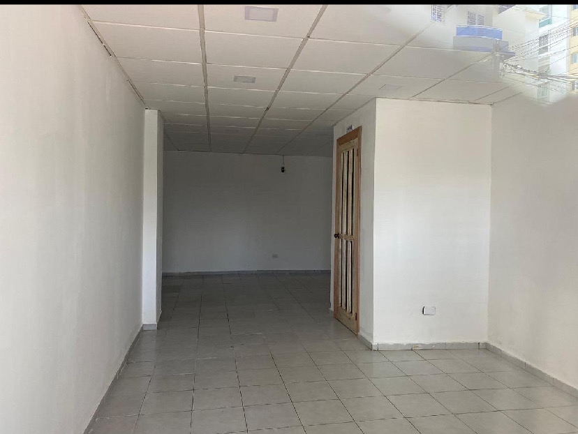 oficinas y locales comerciales - se alquila local  2