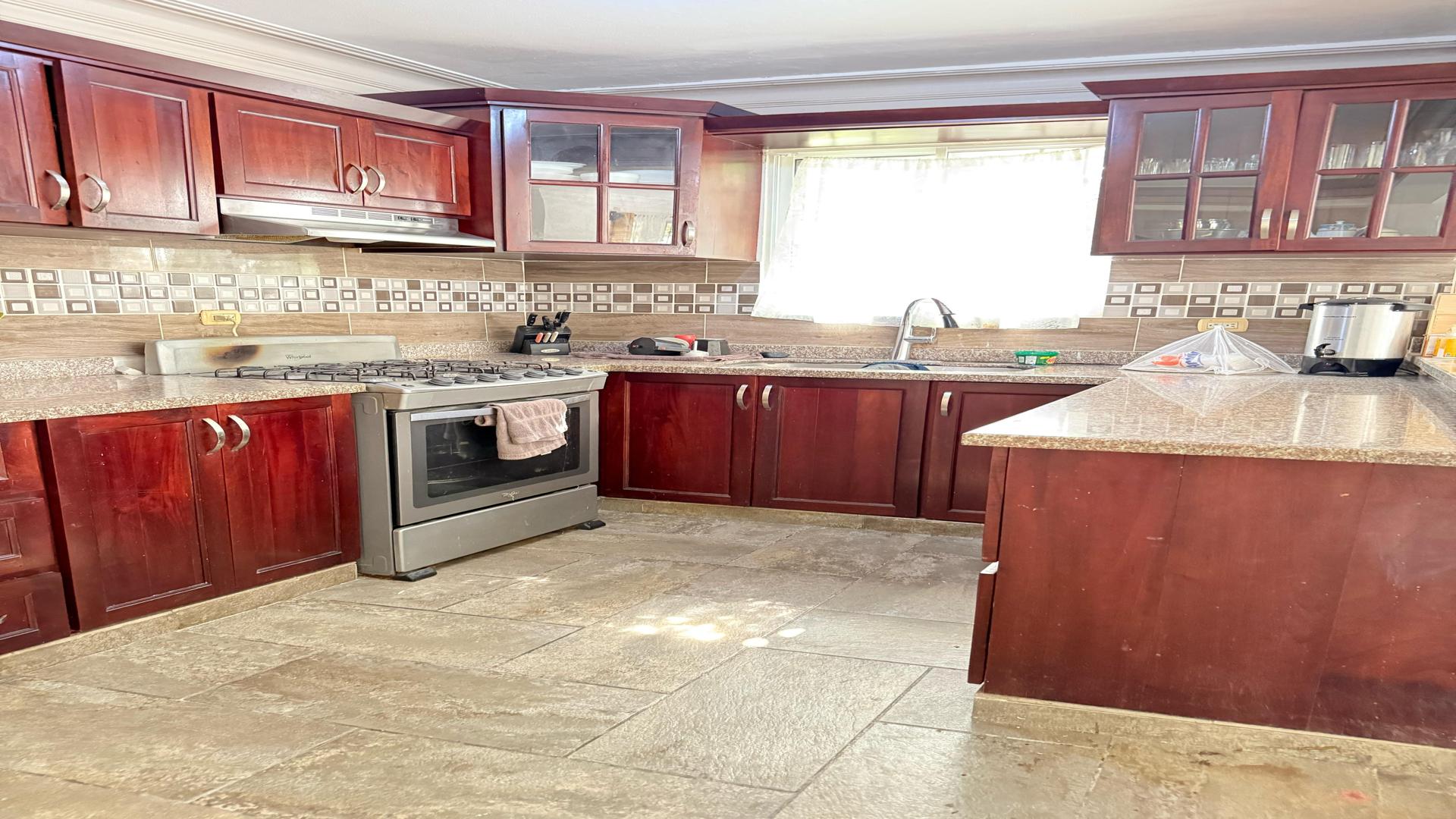 casas - CASA EN VENTA EN GURABO, SANTIAGO. 2