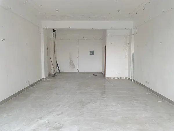 oficinas y locales comerciales - Local en Piantini céntrico  3
