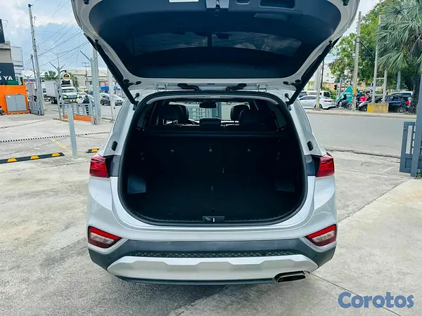 jeepetas y camionetas - Hyundai Santa Fe SEL 2020
 6