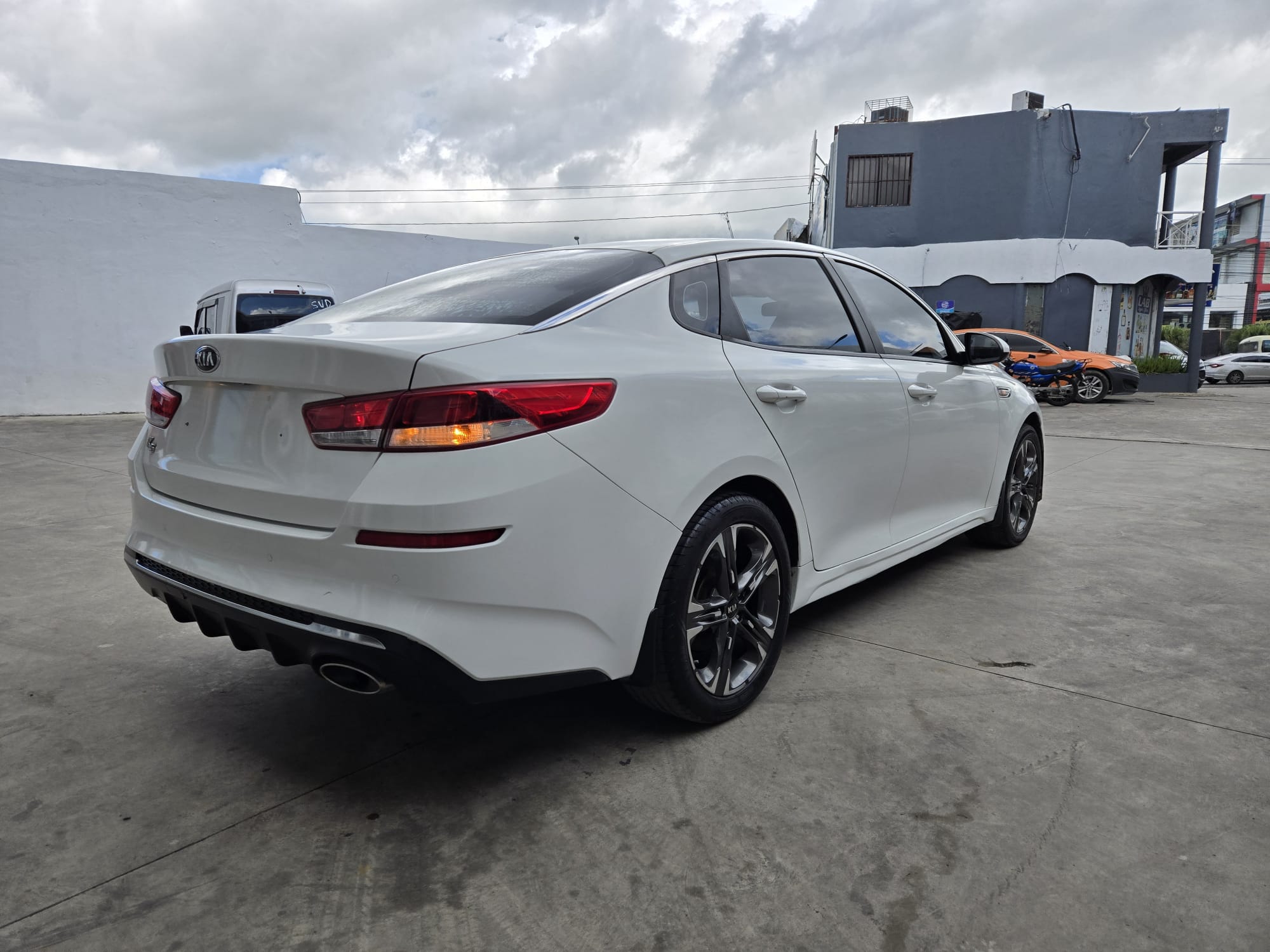 carros - KIA K5 2020 BLANCO 4