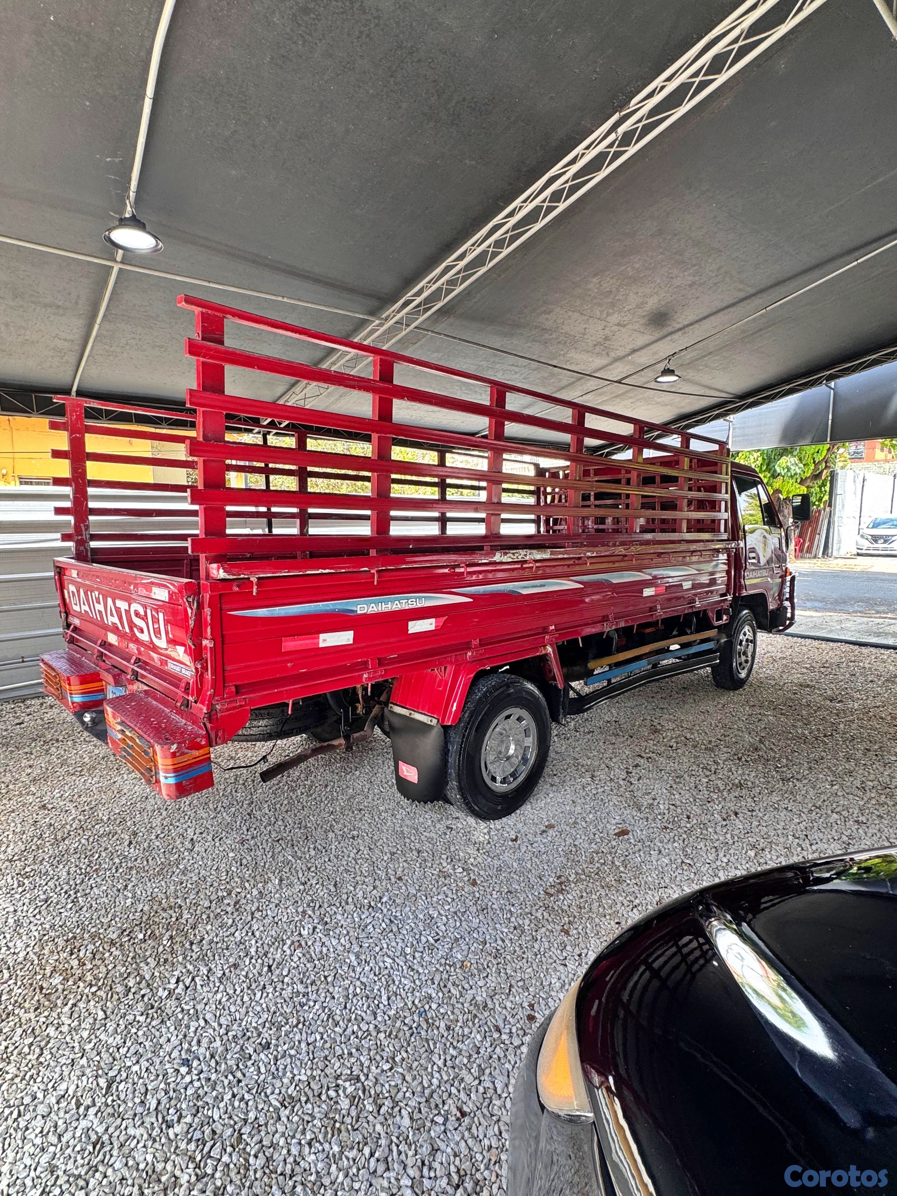 camiones y vehiculos pesados - CAMION DAIHATSU DELTA CAMA LARGA 2007 6