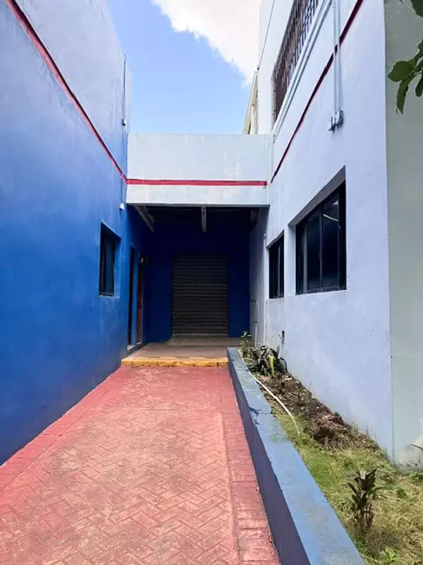 oficinas y locales comerciales - Nave en venta en Haina Mosa 9
