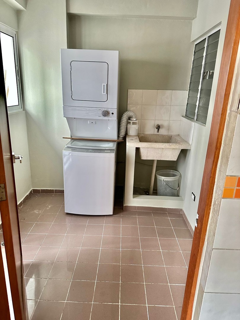 apartamentos - Se alquila apartamento amueblado en Piantini 7